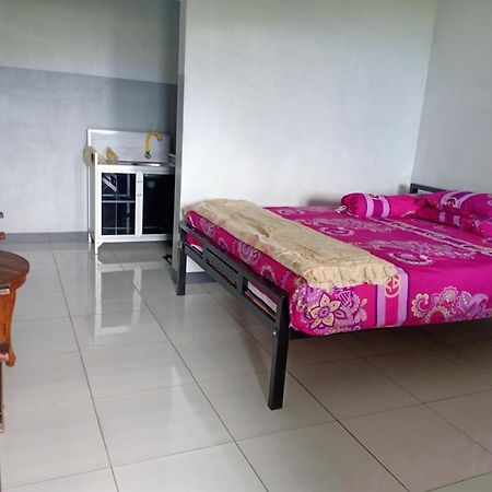 Green Homestay Malang Exterior photo