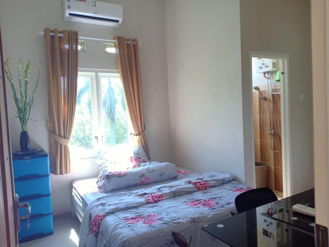 Green Homestay Malang Exterior photo